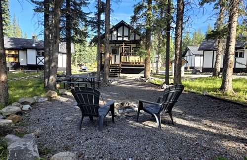 Nordegg House | House ∙ 1 bedroom ∙ 2 guests