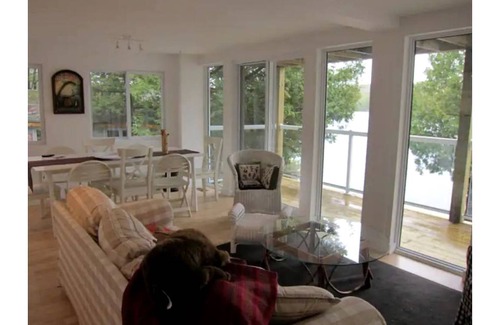 Frontenac House | House ∙ 1 bedroom ∙ 4 guests