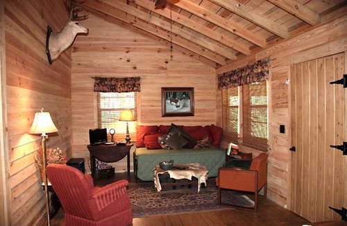 Kountze House | House ∙ 1 bedroom ∙ 4 guests