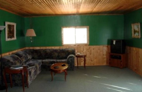 Madawaska House | House ∙ 1 bedroom ∙ 6 guests