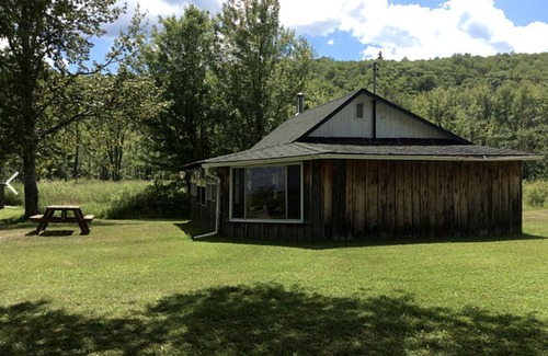Greater Madawaska House | House ∙ 1 bedroom ∙ 8 guests