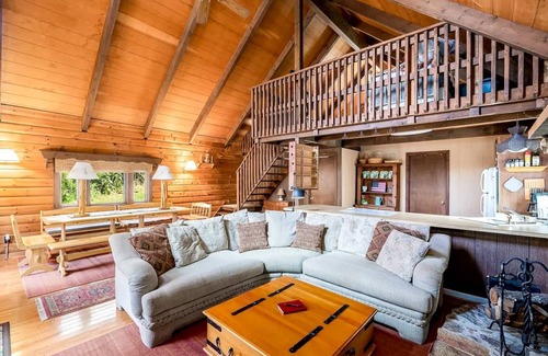 Great Cacapon House | House ∙ 2 bedrooms ∙ 6 guests