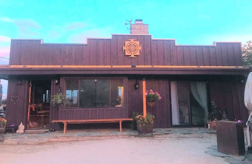 Yucca Valley House | House ∙ 2 bedrooms ∙ 4 guests