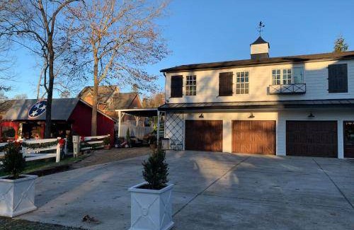 Mount Vernon House | House ∙ 2 bedrooms ∙ 8 guests