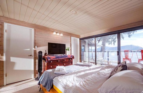 Vancouver House | House ∙ 3 bedrooms ∙ 8 guests