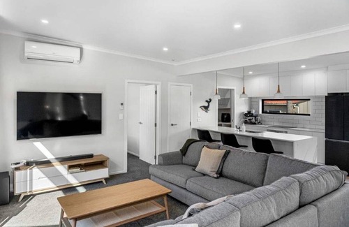 Waihi Beach House | House ∙ 3 bedrooms ∙ 8 guests