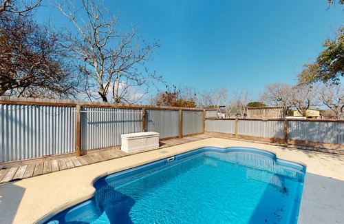 Flour Bluff House | House ∙ 3 bedrooms ∙ 10 guests