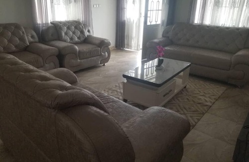 Bujumbura House | House ∙ 3 bedrooms ∙ 6 guests