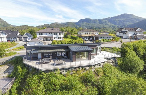 Grimsland House | House ∙ 3 bedrooms ∙ 9 guests