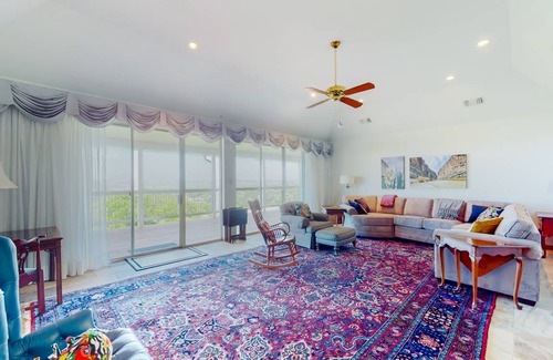 Kerrville House | House ∙ 3 bedrooms ∙ 8 guests