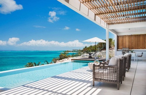 Providenciales House | House ∙ 4 bedrooms ∙ 8 guests