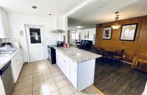 Hayward House | House ∙ 4 bedrooms ∙ 8 guests