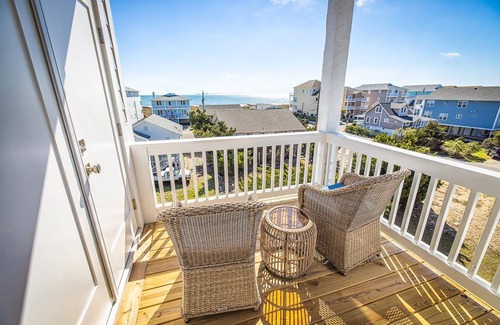 North Carolina Coast House | House ∙ 5 bedrooms ∙ 12 guests
