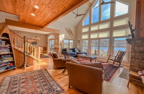 McHenry House | House ∙ 5 bedrooms ∙ 14 guests