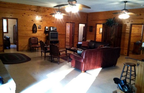 Steelville House | House ∙ 5 bedrooms ∙ 16 guests
