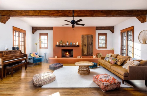 Lakehills House | House ∙ 6 bedrooms ∙ 14 guests