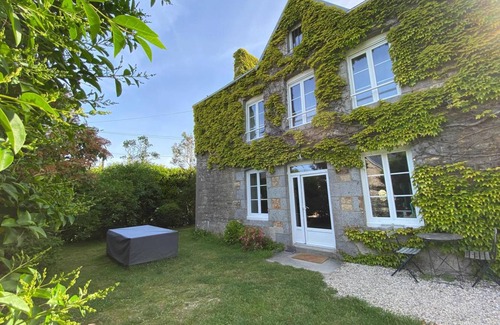 Dragey-Ronthon House | House ∙ 7 bedrooms ∙ 12 guests