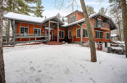 Walker House | House ∙ 8 bedrooms ∙ 25 guests