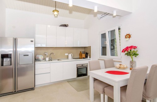 Maslinica House | House Anima (61421-K1) - Maslinica