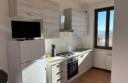 Montescano Apartment | House at the Knoll
