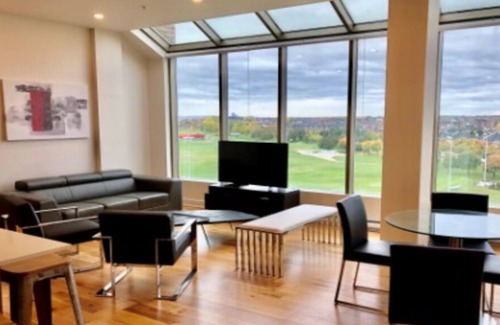 Dollard-des-Ormeaux House | House