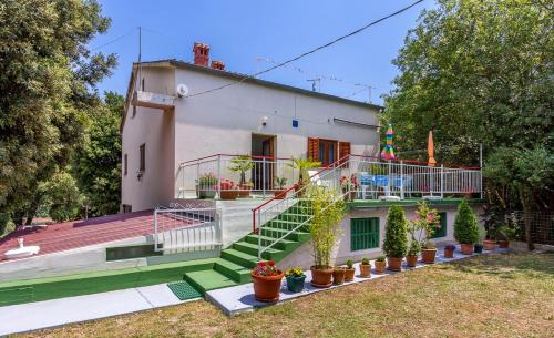 Vinkuran House | House Cador