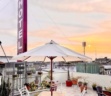 Milagro Hotel | House Center