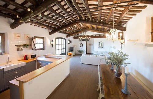 Sant Andreu de Llavaneres House | House with pool, 20.000 m2 garden, ping-pong close to the beach for 18 people