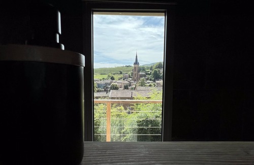 Jarnioux House | House with Spa and sauna in golden stones. Breathtaking view of the castle.