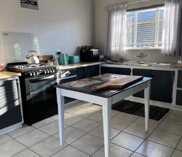 Bloemfontein Villa | House Fynbos, 4 Bedroom house