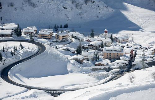 Stueben Ski Chalet | House Hannes Schneider Stuben