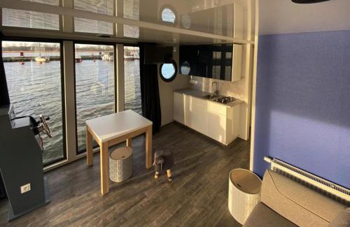 Dziwnow Boat Rental | House in Dziwnów by the Waterfront, cleaning included