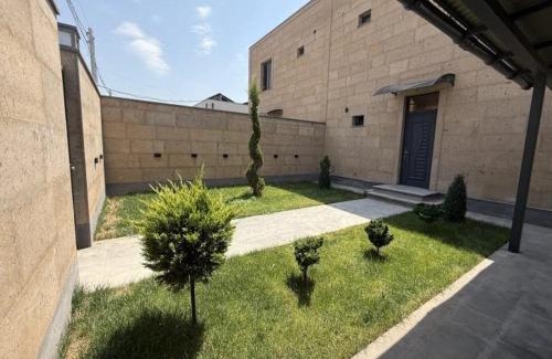 Yerevan Villa | House in Kanakeravan