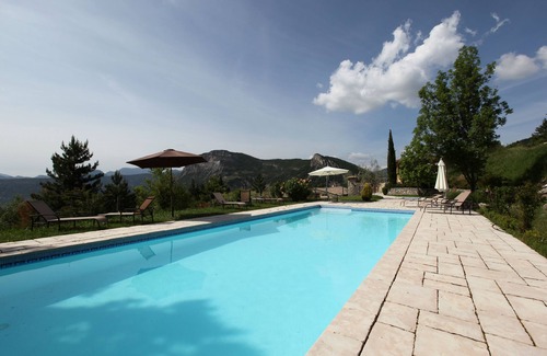 Montreal-les-Sources House | House in Provence - spa & pool - View on the forest - exceptional domain