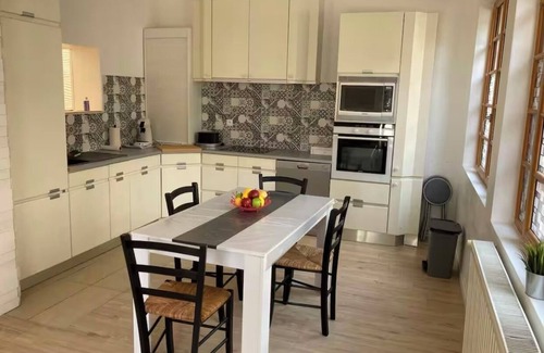 Sainte-Foy-la-Grande House | House in the heart of a village