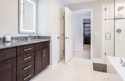 Lakewood Corner Estates House | House in Toms River 3 BD 2.5 BA 2,077 sqft