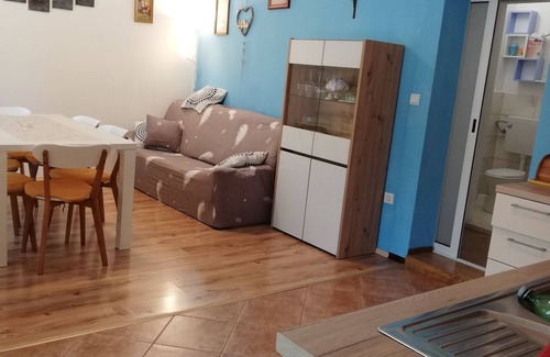 Necujam House | House Isabella (65361-K1) - Necujam - island Solta
