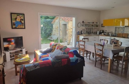 Aveze House | House Les Taillades - up to 6 persons, 2 bedrooms