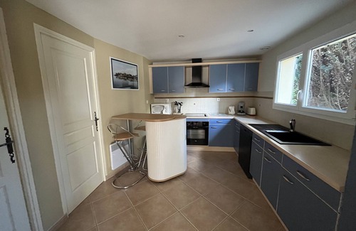 Donville-les-Bains House | House located in the city center and close to the beach