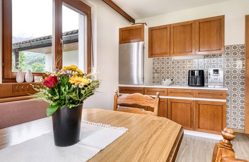 Ludesch Ski Chalet | House Mountain View