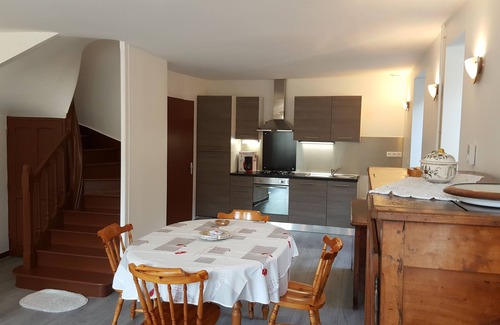 Pouilly-sur-Loire House | House N° 5 Place de l'église, Pouilly-sur-Loire.
