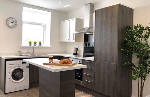 Rhondda Cynon Taff House | House Nestled in Pontygwaith