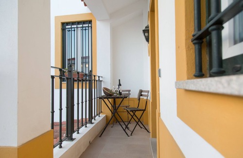 Evora House | House of Rua do Valasco