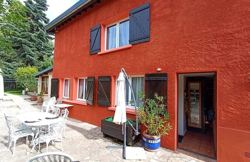 Chelles House | House on the banks of the Marne near Lac de Vaires-sur-Marne