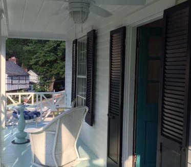 Dickeyville Villa | House on the Gwynns Falls