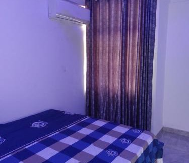 Sunyani Hotel | House One Hotel