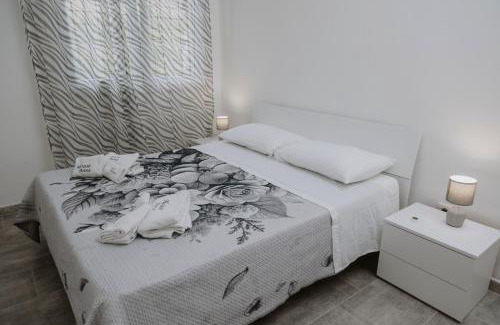 Porticello Apartment | House Paradise- House Arena