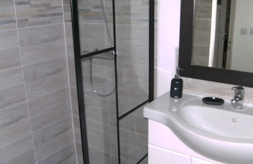 Joue En Charnie House | House sleeps 6 to 7 with SPA