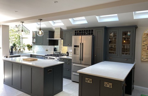Wimbledon House | House - Sleeps 8 - Garden - Children's Play Area