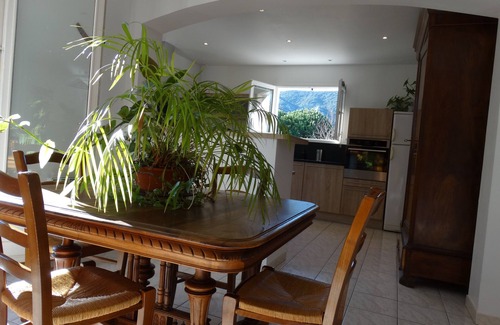 Maubec House | HOUSE & SPA FACING Luberon